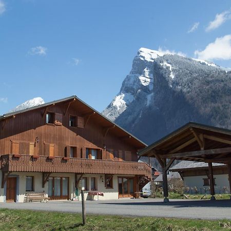 Particulier Loue 2 Appartements Communicants Dans Chalet A Samoens Jusqu A 16 Couchages Екстериор снимка