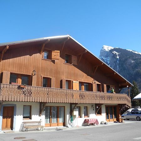 Particulier Loue 2 Appartements Communicants Dans Chalet A Samoens Jusqu A 16 Couchages Екстериор снимка