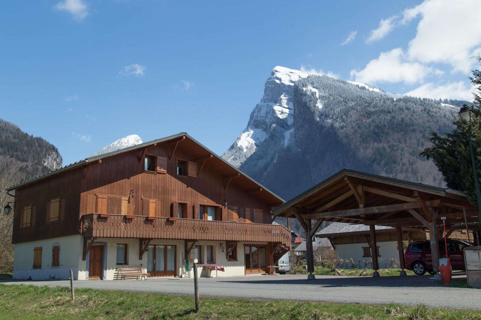 Particulier Loue 2 Appartements Communicants Dans Chalet A Samoens Jusqu A 16 Couchages Екстериор снимка