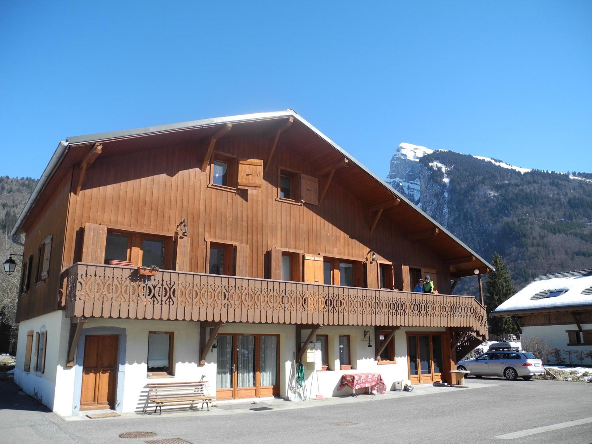 Particulier Loue 2 Appartements Communicants Dans Chalet A Samoens Jusqu A 16 Couchages Екстериор снимка