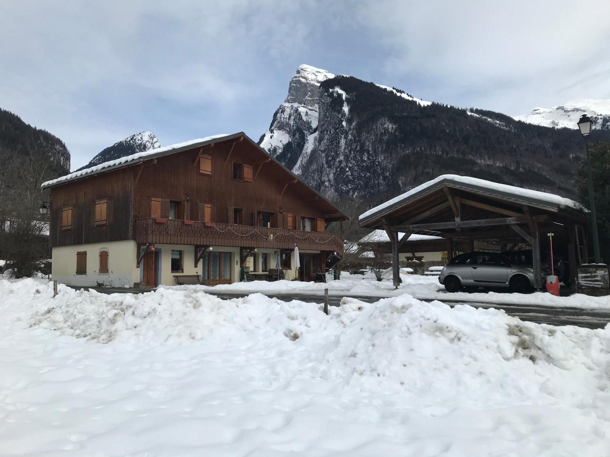 Particulier Loue 2 Appartements Communicants Dans Chalet A Samoens Jusqu A 16 Couchages Екстериор снимка